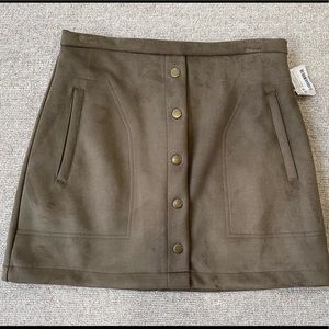 NWT Olive Green Faux Suede Skirt w/Antique Gold Buttons Size M